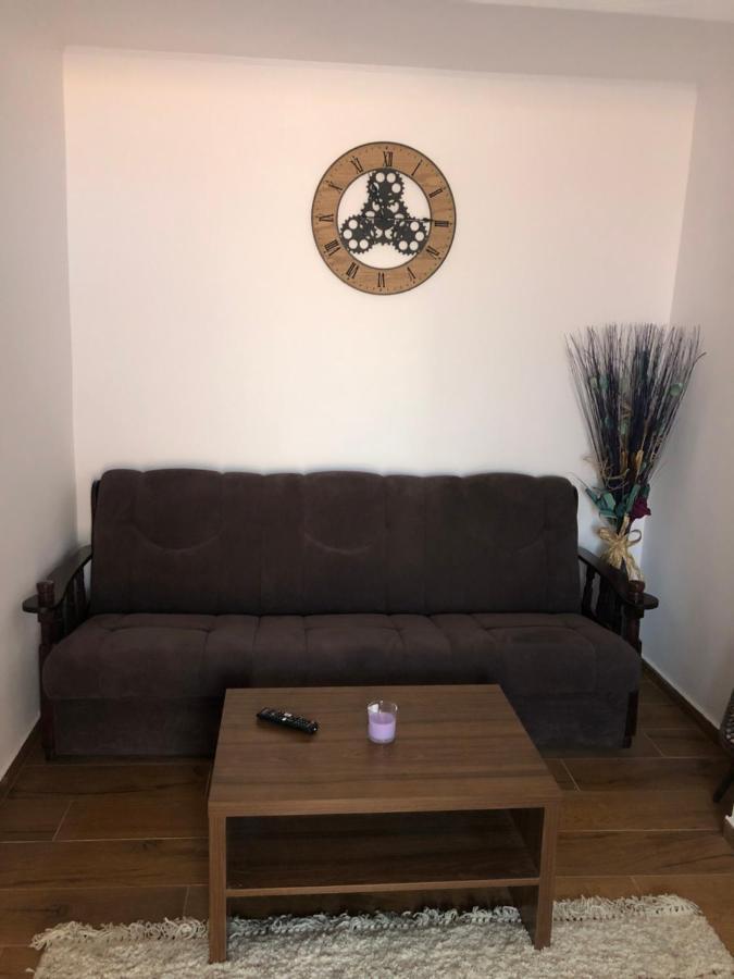 2 La Casa - Bucharest