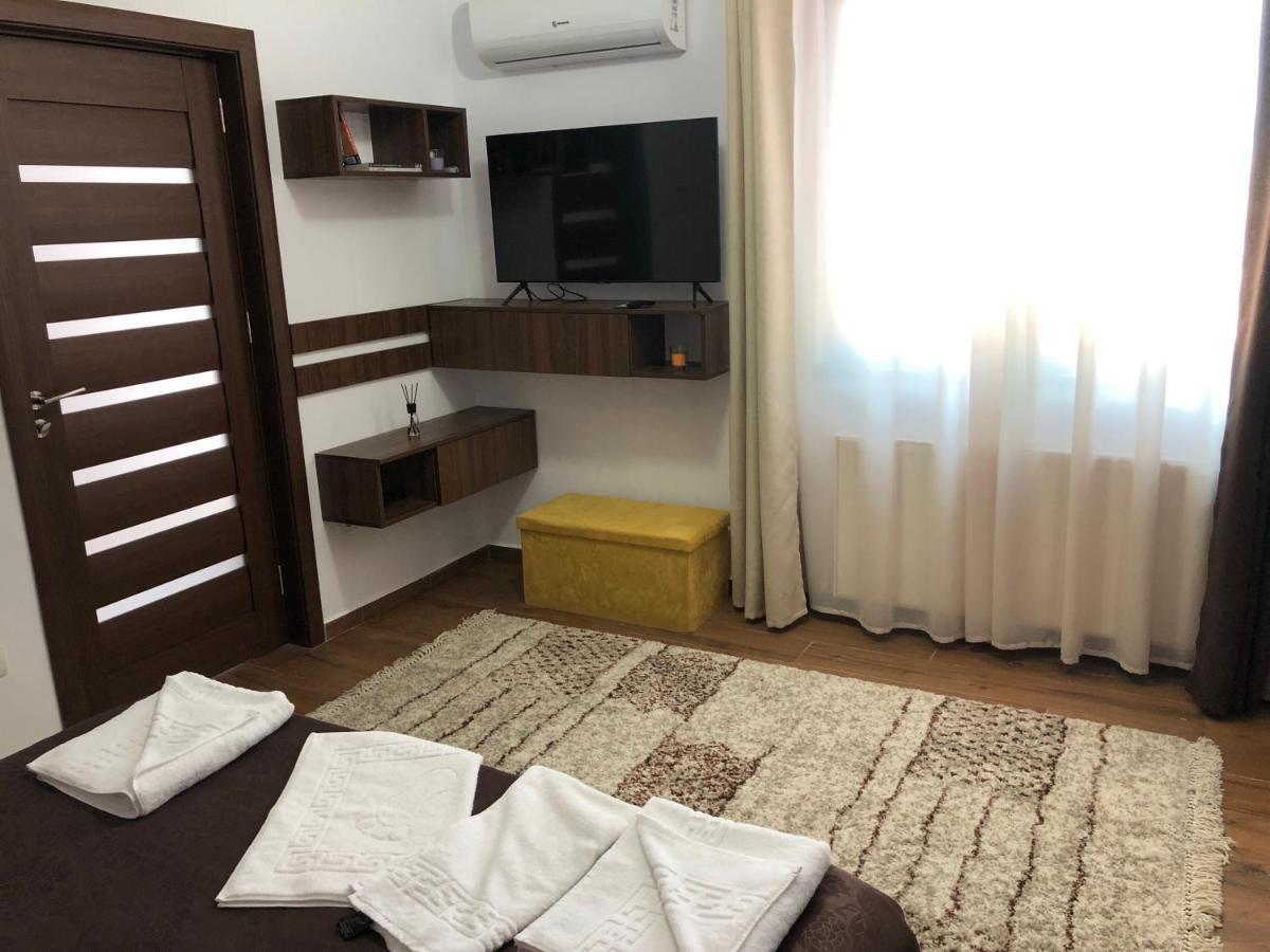 2 La Casa - Bucuresti *